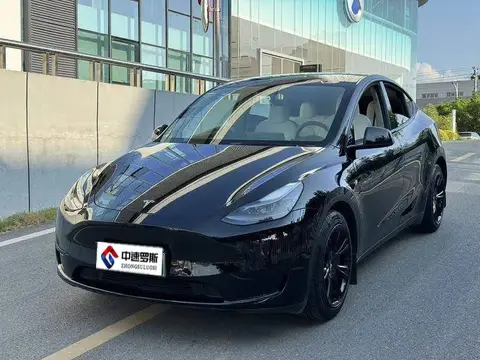 รุ่น Y 2022 rear-wheel drive version