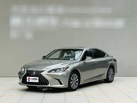 Lexus ES 2022 300h Excellence Edition
