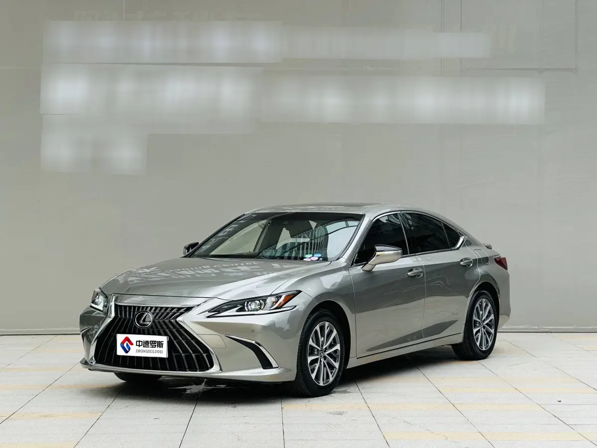 Lexus ES 2022 300h Excellence Edition