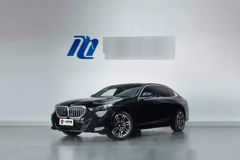BMW 5 Série 2026 530Li Leading M Sport Package