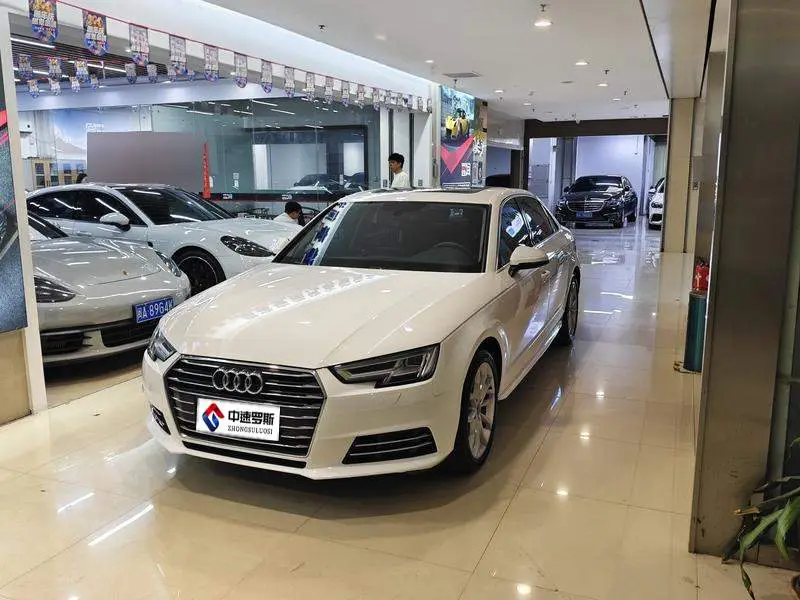 Audi A4L 2017 40 TFSI Fashion Edition