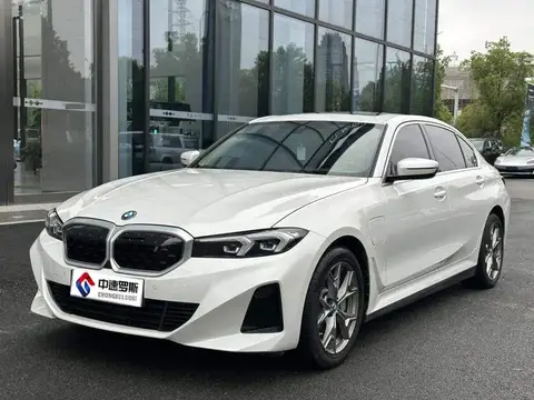 BMW i3 2022 eDrive 35 L
