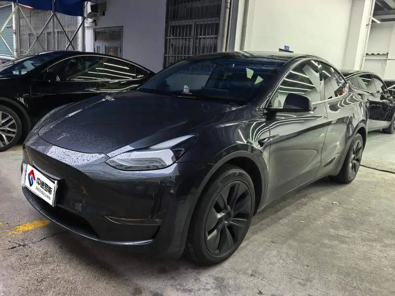 Modelo Y 2024 long-range all-wheel drive version