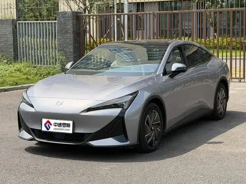 Alpha S5 2024 560PRO 185kW