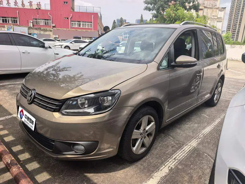 Touran 2015 1.4T Manual Comfort Edition 5 Seaters