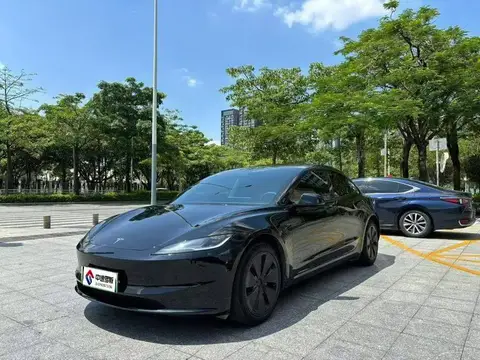 الطراز 3 2023 rear-wheel drive version