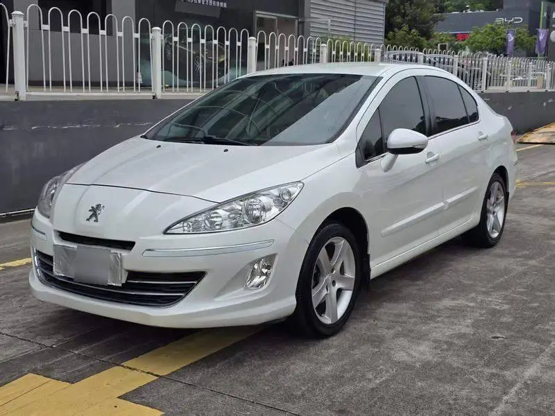 Peugeot 408 2013 2.0L Car Connect Premium Edition