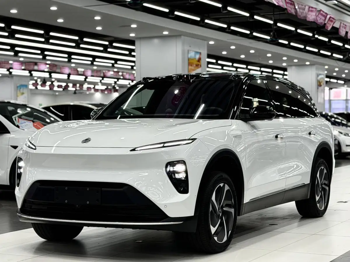 NIO ES8 2023 75kWh Executive Edition