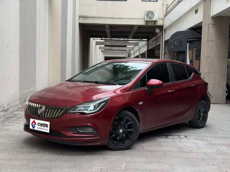 Valeant 2016 Hatchback 15S Automatic Leading الطراز