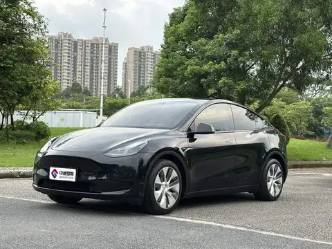 الطراز Y 2022 facelifted rear-wheel drive version