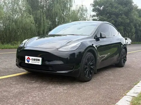 Mẫu Y 2022 facelifted rear-wheel drive version