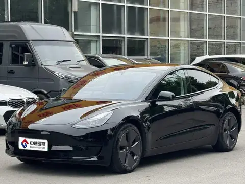 الطراز 3 2022 rear-wheel drive version