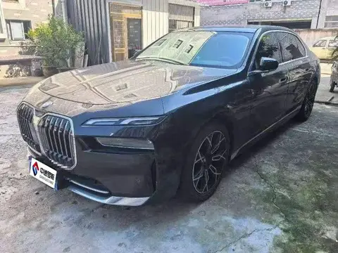 BMW 7 Series 2023 735Li Luxury Package