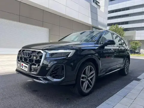 Audi Q7 2025 55 TFSI quattro S line Black Warrior