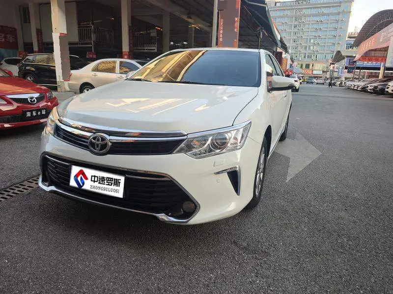 Camry 2016 2.0G 10th Anniversary Deluxe Edition