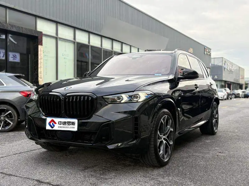 BMW X5 2023 xDrive 40Li Premium M Sport Night Edition