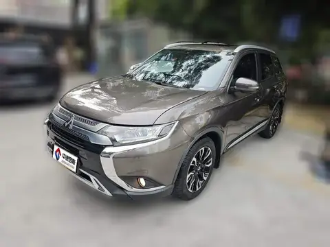 Outlander 2019 2.0L 2WD Enjoy Edition 5 Seaters National VI