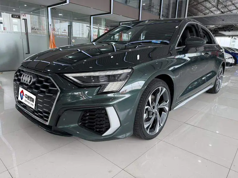 Audi A3 2022 Sportback 35 TFSI Luxury Sports
