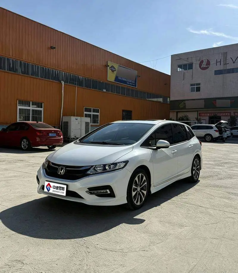 Jed 2017 210TURBO CVT Fashion Edition 5 Seaters