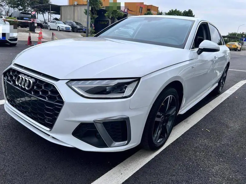 Audi A4L 2022 40 TFSI Stylish and Dynamic