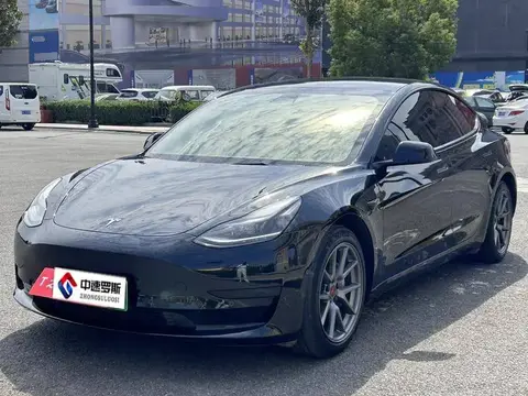 Модель 3 2022 rear-wheel drive version
