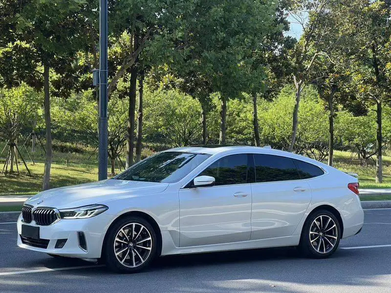 BMW 6 Dòng xe GT 2021 630i Luxury Design Package