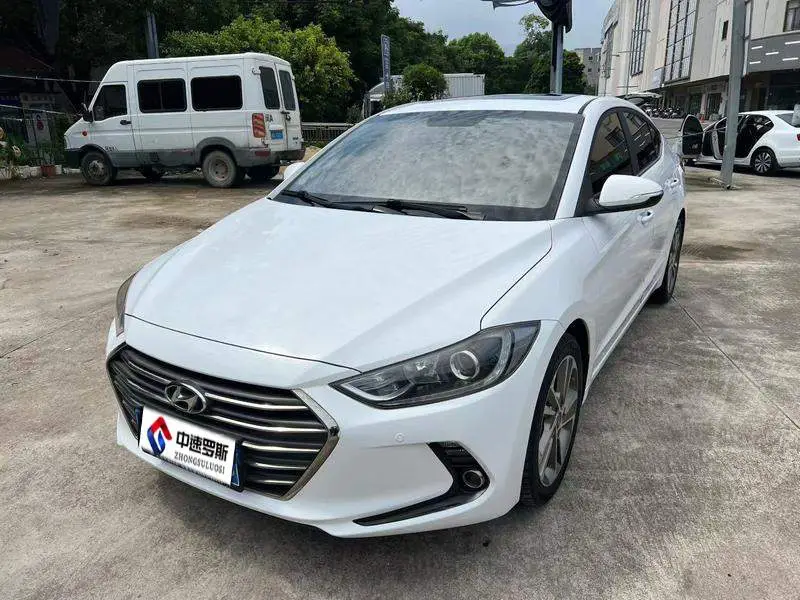 Leading 2016 1.6L Automatic Intelligent Flagship