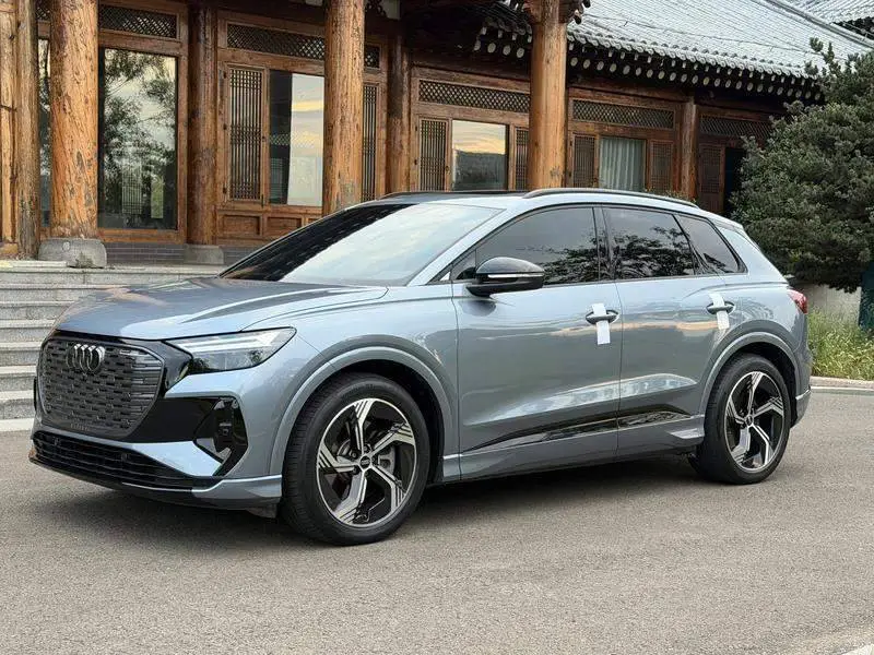 Audi Q4 e-tron 2024 50 e-tron quattro Night Edition