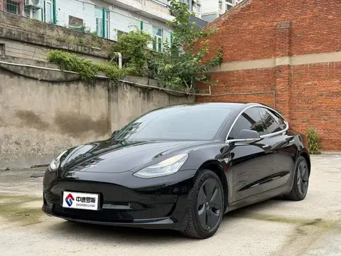 Mẫu 3 2020 facelift standard range rear-wheel drive upgraded version