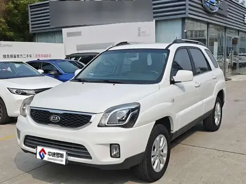 Lion 2013 2.0L Automatic 2WD GL