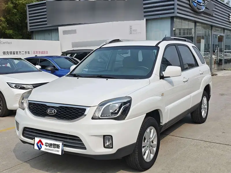 Lion 2013 2.0L Automatic 2WD GL
