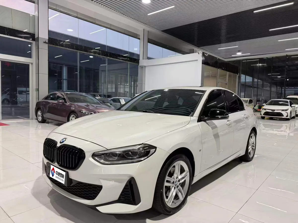 BMW 1 Series 2021 120i M Sport Night Edition