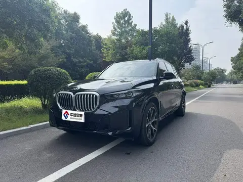 BMW X5 2025 xHệ dẫn động 30Li M Sport Night Package