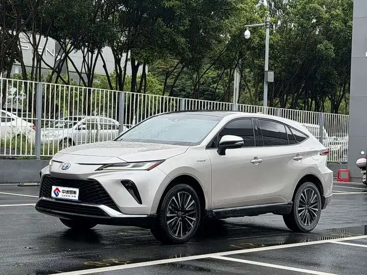 Venza 2022 Hybrid 2.5L CVT 4WD Ultimate Edition