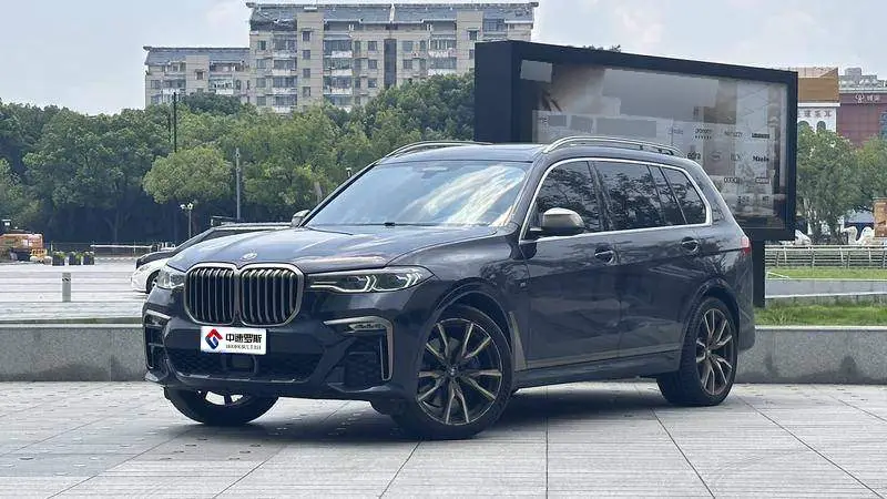 BMW X7 2022 xระบบขับเคลื่อน M50i