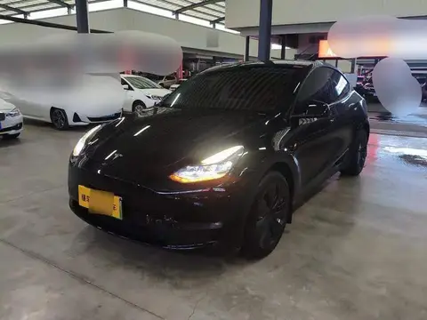 الطراز Y 2022 Long Range All-Wheel نظام الدفع