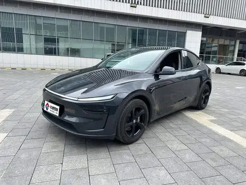 الطراز Y 2025 rear-wheel drive version