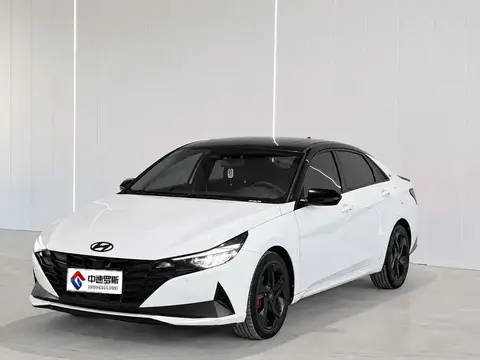 Elantra 2022 1.5L CVT LUX Black Knight Limited Edition