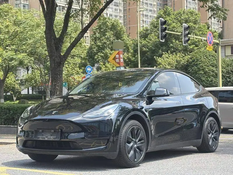 Modelo Y 2024 rear-wheel drive version