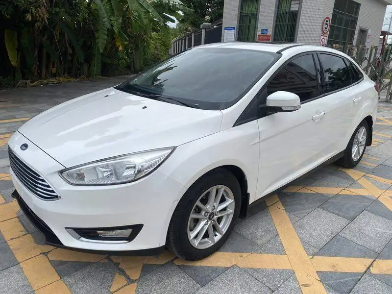 Fox 2015 Sedan 1.6L Automatic Fashion Edition