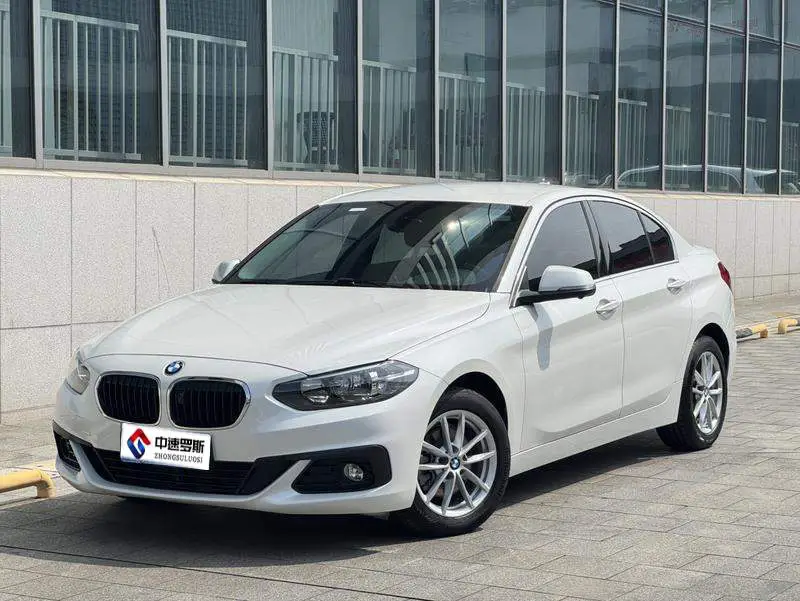 BMW 1 Series 2018 118i Fashion Model