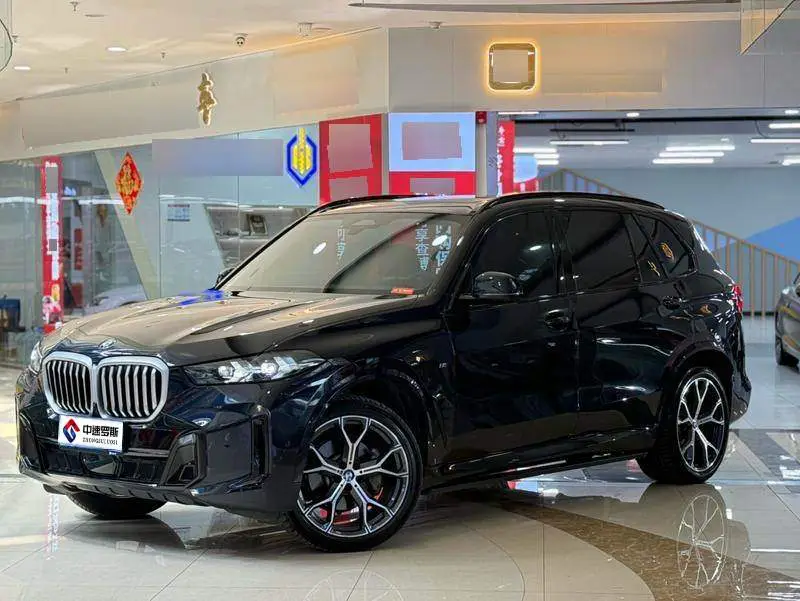 BMW X5 2025 xDrive 30Li M Sport Night Package