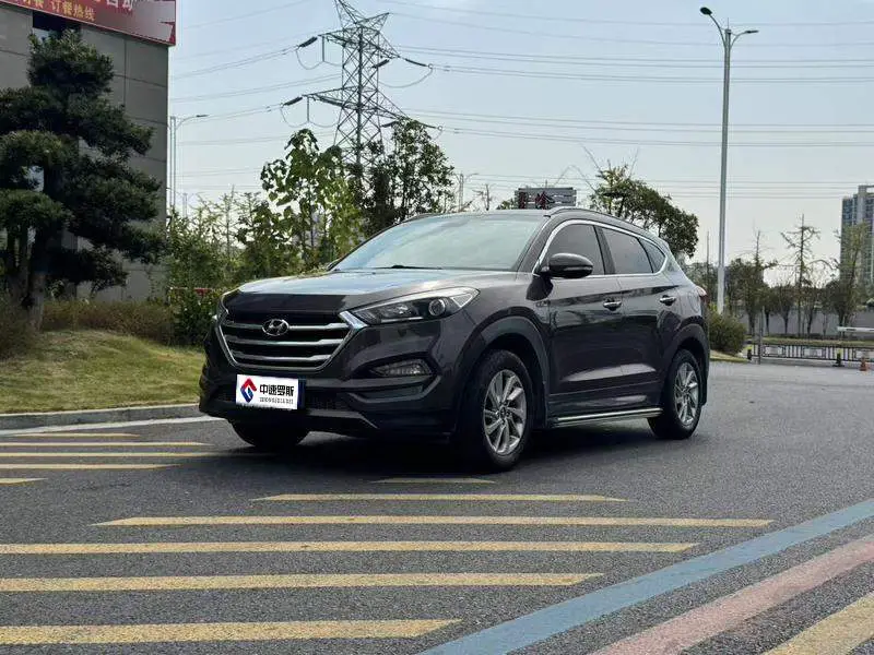 Tucson 2015 1.6T dual-clutch two-wheel drive intelligent model