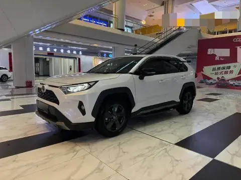 RAV4 Rongfang 2022 2.0L CVT 4WD Fashion Plus Edition