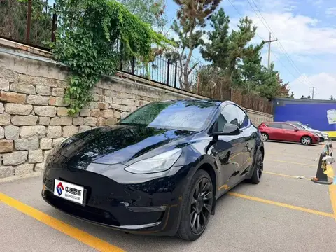 Mẫu Y 2022 facelift long-range all-wheel drive version