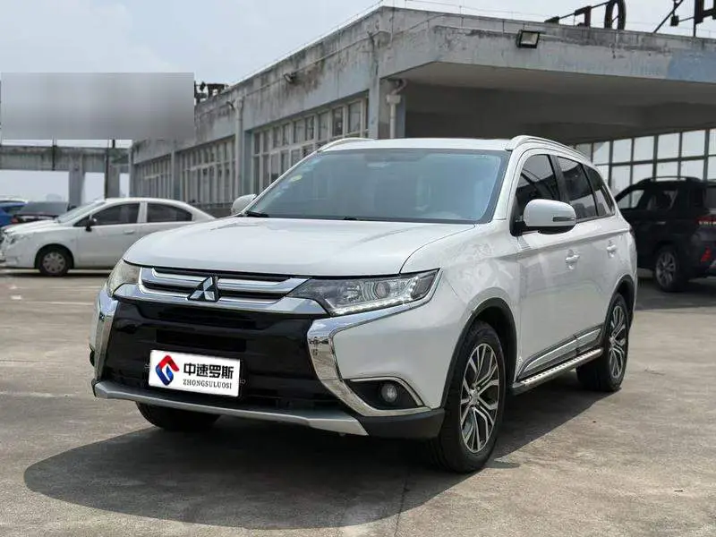 Outlander 2018 2.0L 2WD Honor Edition 5 Seaters