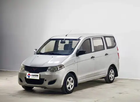 Wuling Hongguang 2013 1.5L basic model