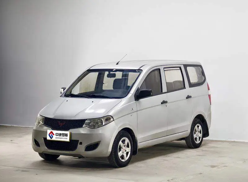 Wuling Hongguang 2013 1.5L basic model