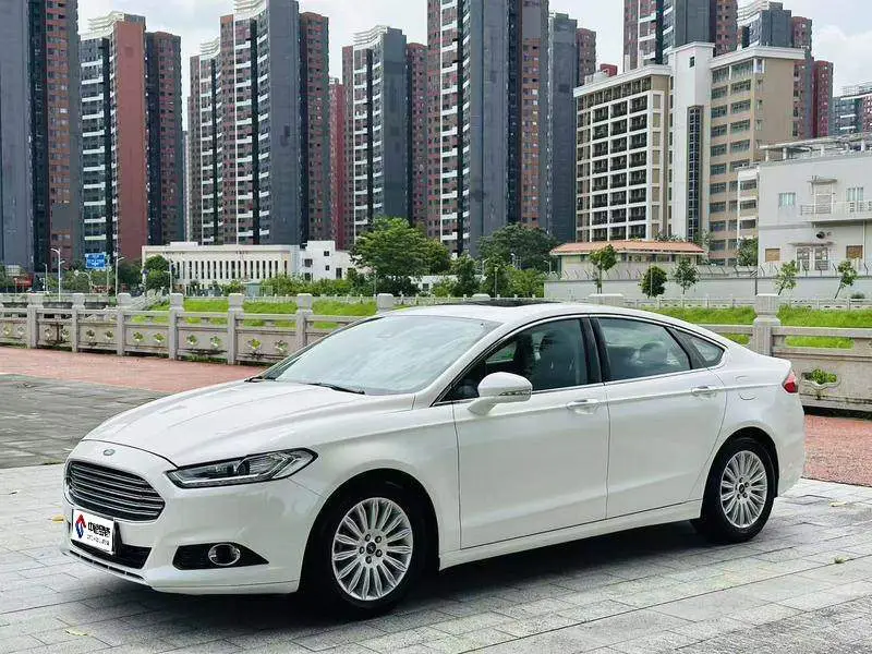 Mondeo 2013 2.0L GTDi200 Luxury Modèle
