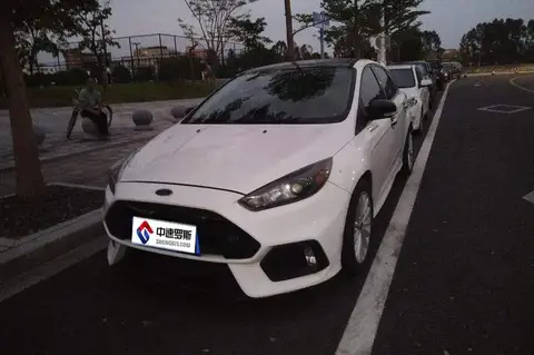 Fox 2017 Hatchback 1.6L Automatic Comfort Smart Edition